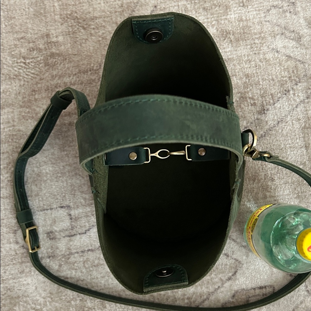 Sold out Portland Leather Goods Belle Bucket Bag Evergreen - Picture 13 of 16